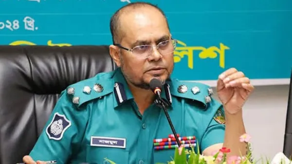 রাস্তা বন্ধ করে চলাচল করা জিএমপির সেই কমিশনারকে প্রত্যাহার