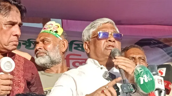 ‘পিআর খায় না গায়ে দেয় অনেকে জানে না’