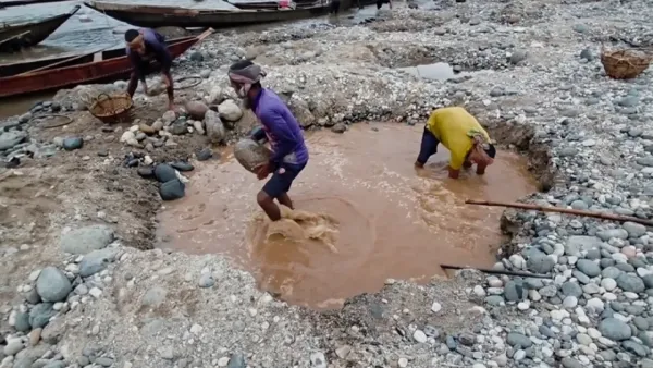 মাত্র ৭ দিনে লুট হয় ৮০ শতাংশ পাথর