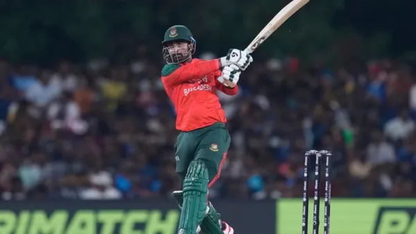 বাংলাদেশের ঝড়ো শুরুর পর বৃষ্টিতে খেলা বন্ধ