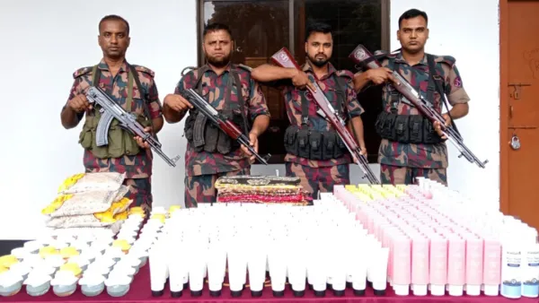 বেনাপোলে ২০ লাখ টাকার ভারতীয় চোরাই পণ্য জব্দ