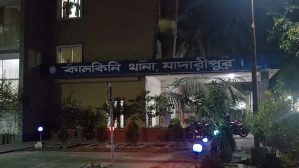 প্রবাসীর স্ত্রীকে কুপিয়ে হত্যার অভিযোগ প্রতিপক্ষের বিরুদ্ধে