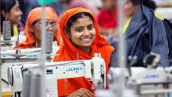 পোশাক শ্রমিকদের বেতনের জন্য ছাড় ৮৮৬ কোটি টাকা