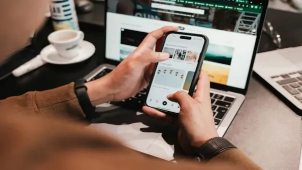 মোবাইল ফোন দিয়ে যেভাবে ফ্রিল্যান্সিং করা যায়