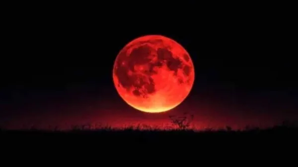 পূর্ণগ্রাস চন্দ্রগ্রহণ রাতে, দেখা যাবে বাংলাদেশ থেকেও