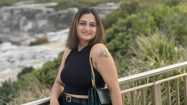 অভিনেত্রী অপর্ণা ঘোষ এখন স্কুল শিক্ষক