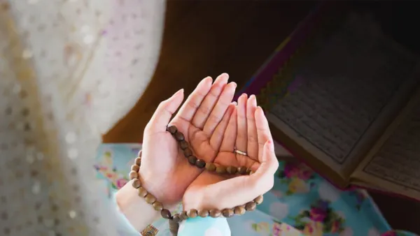 মৃত মা-বাবার জন্য যে দোয়া করবেন