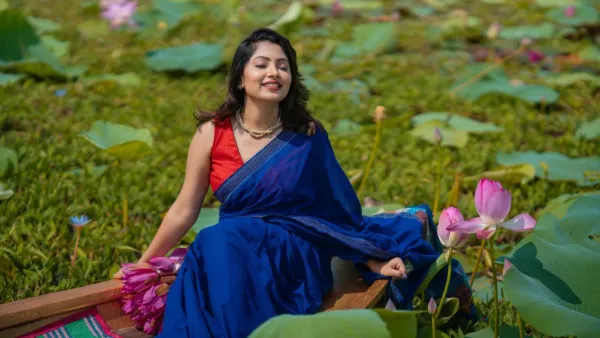 শরতে নীল সাজে