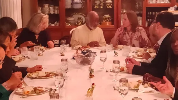 মঈন খানের বাসায় কূটনীতিকদের নৈশভোজ