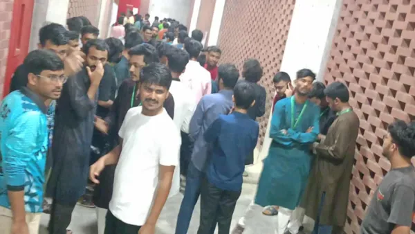  প্রতিপক্ষের বিরুদ্ধে প্রার্থীদের পাল্টাপাল্টি অভিযোগ, বাদ নেই প্রশাসনও 