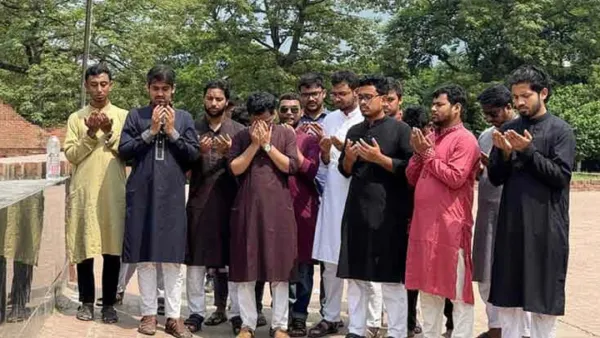 শহিদ বুদ্ধিজীবী স্মৃতিসৌধে সাদিক-ফরহাদদের দোয়া-মোনাজাত