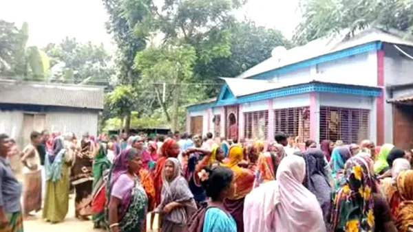 মাকে ‘কুপিয়ে হত্যার’ পর পালিয়েছে ছেলে