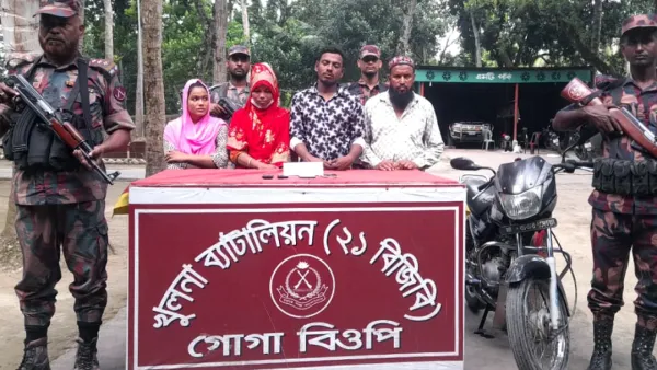 অবৈধভাবে ভারত যাওয়ার সময় আটক ৪