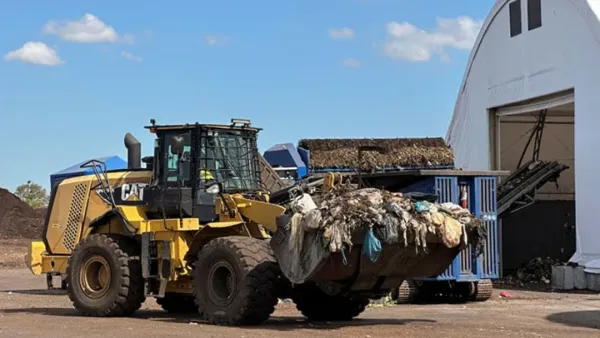 উচ্ছিষ্ট খাবার থেকে ‘কালো স্বর্ণ’ তৈরি করছে যুক্তরাষ্ট্র
