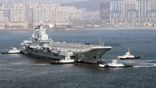 তাইওয়ান প্রণালীতে চীনের রণতরী