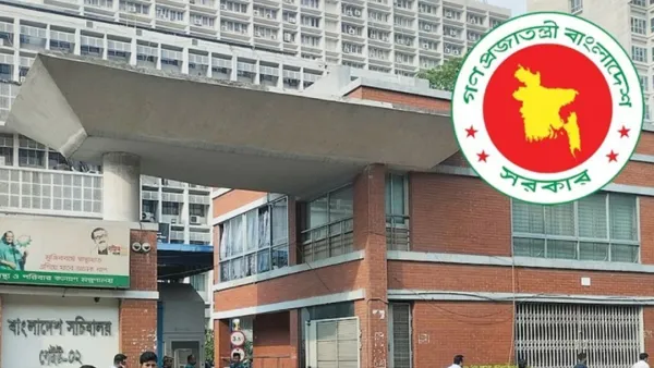 সচিবালয়ে বিকালে পিয়নই সচিব!