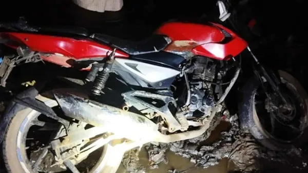 স্বামীর সঙ্গে বাড়ি ফেরার পথে প্রাণ গেল গৃহবধূর