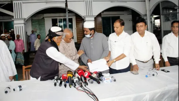 ক্যানসার আক্রান্ত হেফাজত নেতা ফারুকীর পাশে তারেক রহমান