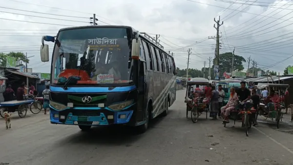 ফরিদপুরে মহাসড়কে যান চলাচল স্বাভাবিক