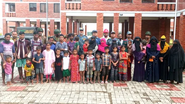 চট্টগ্রামে নারী-শিশুসহ ৩১ রোহিঙ্গা আটক