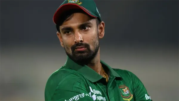 বাঁচা-মরার ম্যাচে টস জিতে ব্যাটিংয়ে বাংলাদেশ