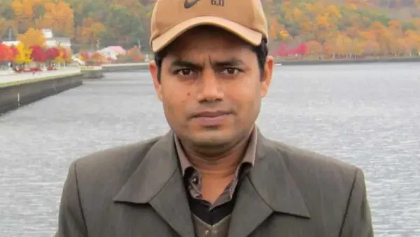 অতিরিক্ত ব্যালট পেপার ফেরত নেওয়া হয়েছে: জাকসু নির্বাচন কমিশনার