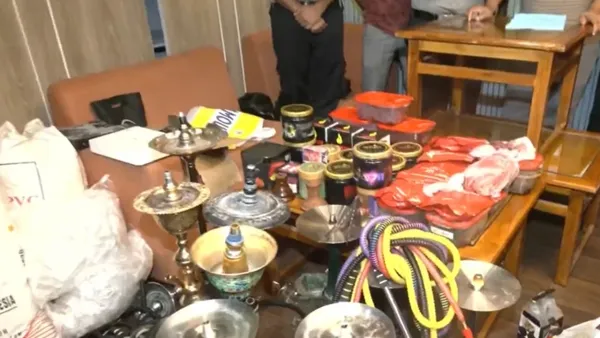 রাজধানীর দুই সিসা বারে অভিযান, ১৫ কেজি সিসা-হুক্কা জব্দ