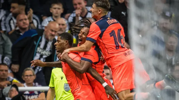 জোড়া গোলে ইংল্যান্ডে ফেরা স্মরণীয় করলেন বার্সার রাশফোর্ড