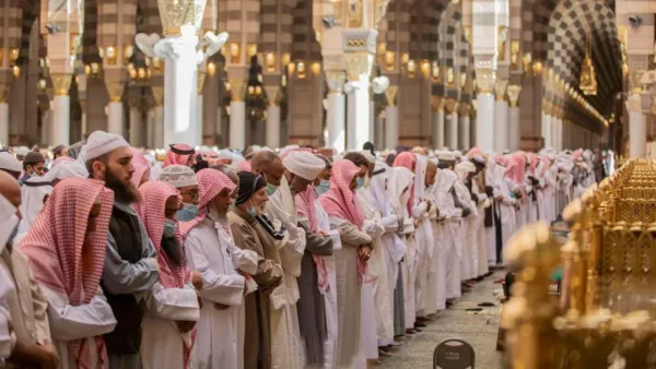 জুমার দিন নামাজে কোন কাতারে দাঁড়াবেন?