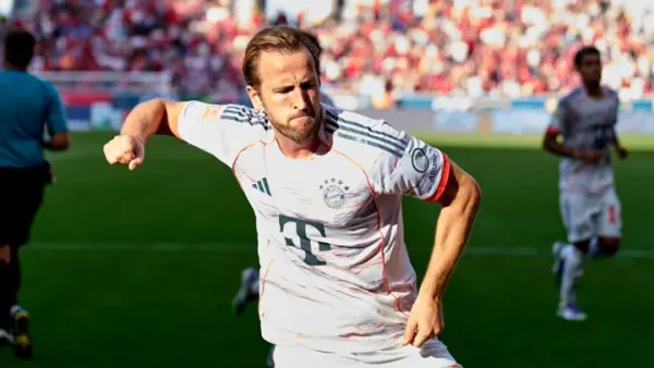 কেইনের হ্যাটট্রিকে জয়রথে ছুটছে বায়ার্ন