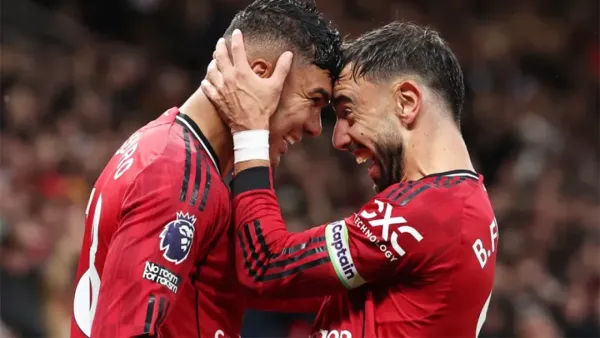 দুই লাল কার্ডের নাটকীয় ম্যাচে চেলসিকে হারাল ম্যানইউ