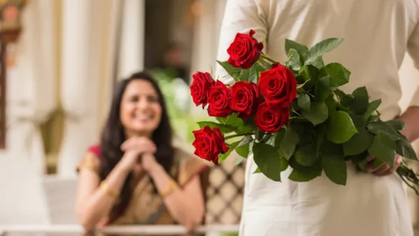 আজ স্ত্রীর প্রশংসা করার দিন