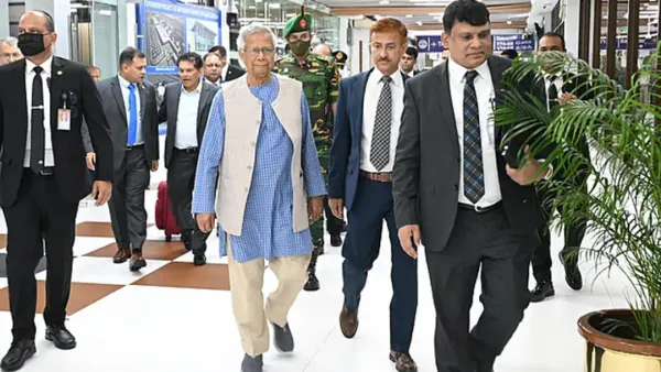 নিউইয়র্কের উদ্দেশে ঢাকা ছাড়লেন প্রধান উপদেষ্টা