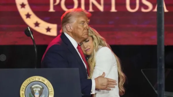 চার্লি কার্ক ‘আমেরিকান হিরো’, স্মরণসভায় ট্রাম্প