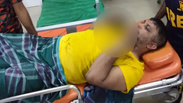 গাজীপুরে কেমিক্যাল গুদামে আগুন, ফায়ারকর্মীসহ দগ্ধ ৪ জন বার্ন ইনস্টিটিউটে