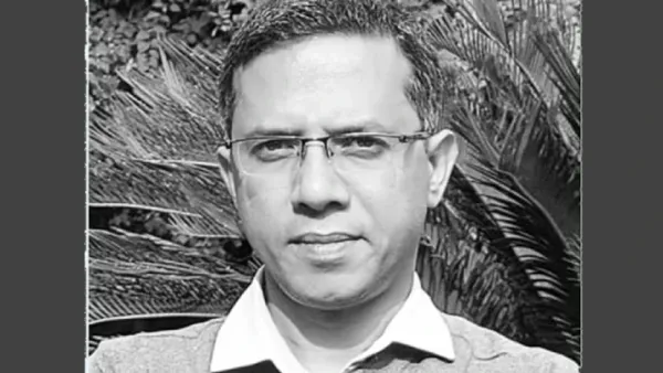 পাঠ্যবই নিয়ে যা হচ্ছে, তা আমাদের ভাবনায় ফেলছে 