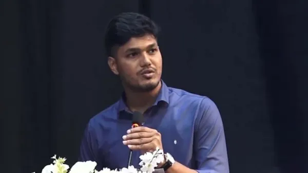 রাজনৈতিক নেতাদের অনিরাপদ রেখে সরকারপ্রধানের প্রস্থান লজ্জাজনক