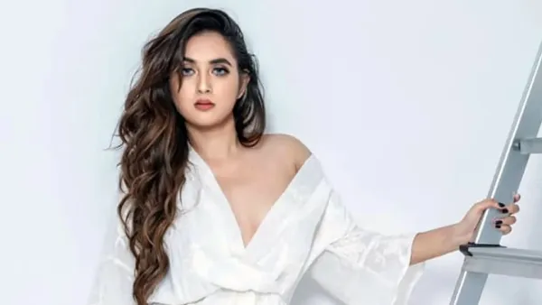 নার্ভাস হওয়ার কারণ ব্যাখ্যা করলেন অভিনেত্রী তানিয়া