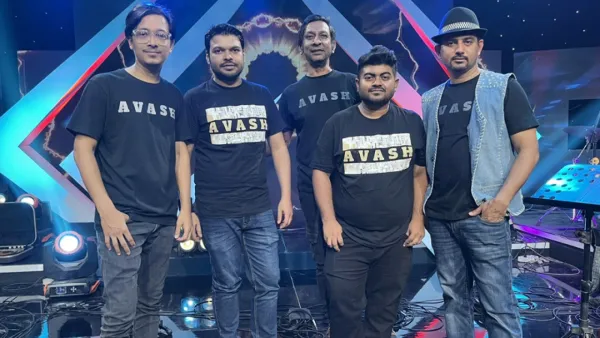 আসছে আভাসের ‘সত্তা’