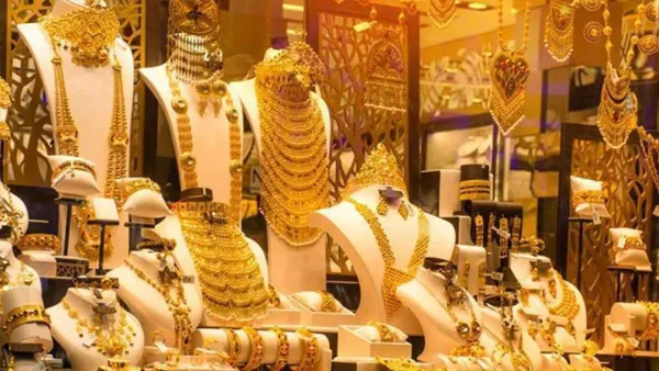 আজ যে দামে বিক্রি হচ্ছে স্বর্ণ