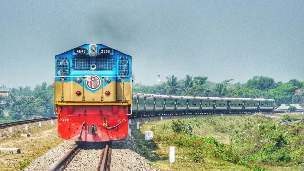 দুর্গাপূজায় চলবে ৮ বিশেষ ট্রেন, সাপ্তাহিক ছুটি বাতিল