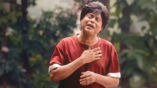 প্রয়াত নায়ক জাফর ইকবালের বেশে কবির বকুল