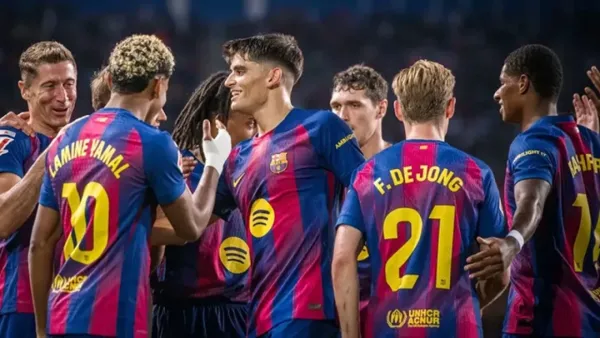 দুর্দান্ত জয়ে রিয়ালকে পেছনে ফেলে শীর্ষে বার্সা