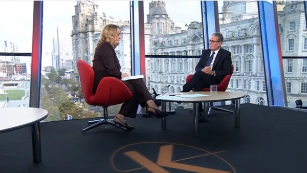 রিফর্ম ইউকের অভিবাসন নীতিকে ‘বর্ণবাদী’ আখ্যা ব্রিটিশ প্রধানমন্ত্রীর