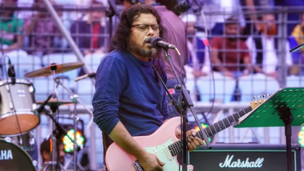 ৬০ পেরিয়ে ৬১-তে জেমস