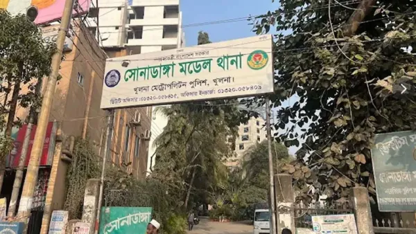 মেঝেতে ব্যবসায়ীর মরদেহ, ছেলে ও পুত্রবধূ পলাতক