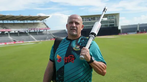 জুলিয়ান উডকে ব্যাটিং কোচ হিসেবে নিয়োগ দিল শ্রীলংকা