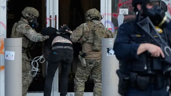 পোর্টল্যান্ডে ট্রাম্প প্রশাসনের সেনা মোতায়েন রুখে দিলেন বিচারক