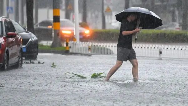 চীনে আঘাত হেনেছে ঘূর্ণিঝড় মাতমো