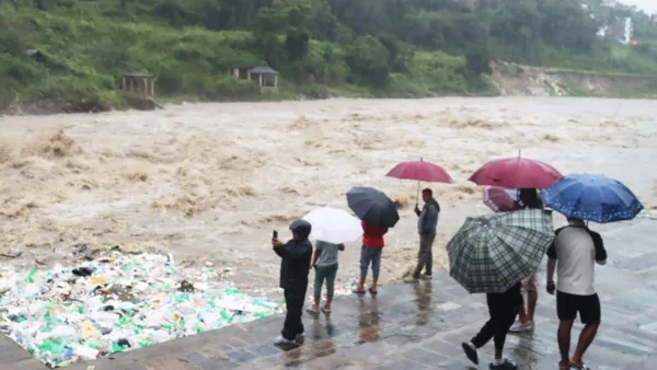 নেপালে ভারী বর্ষণে ভূমিধস, নিহত ৫১